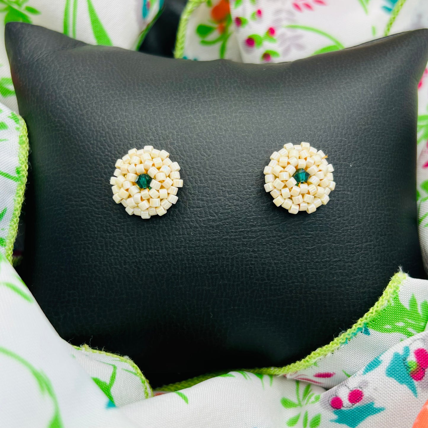 BOTONCITOS STUD EARRINGS