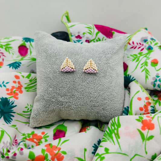 TRIANGULITOS STUD EARRINGS (medium)