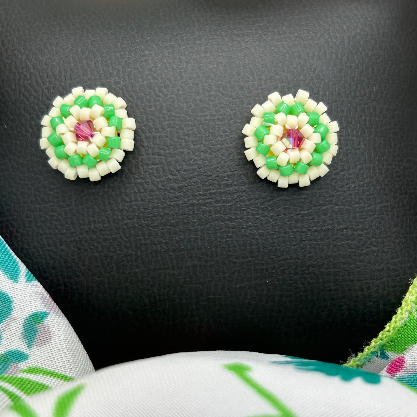 BOTONCITOS STUD EARRINGS