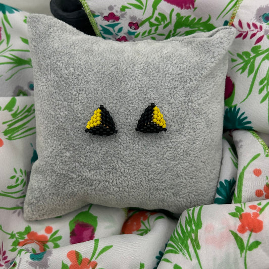 TRIANGULITOS STUD EARRINGS (medium)