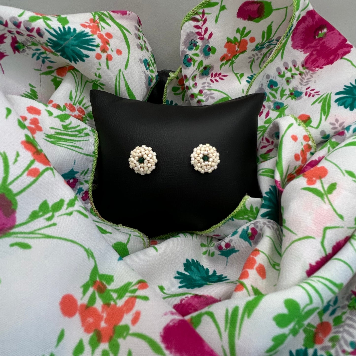 BOTONCITOS STUD EARRINGS