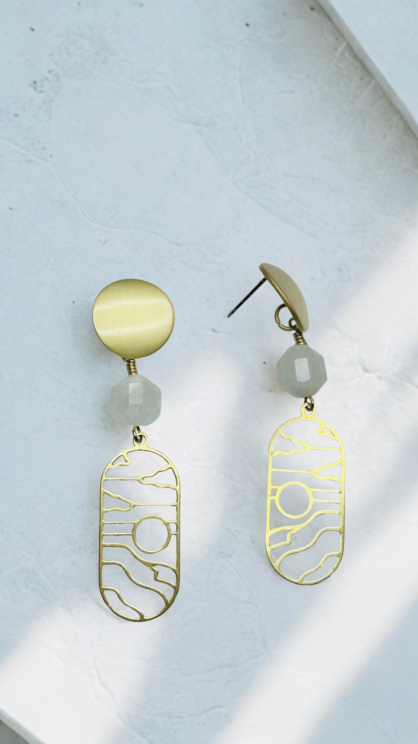 Golden Horizon Earrings Soft Light