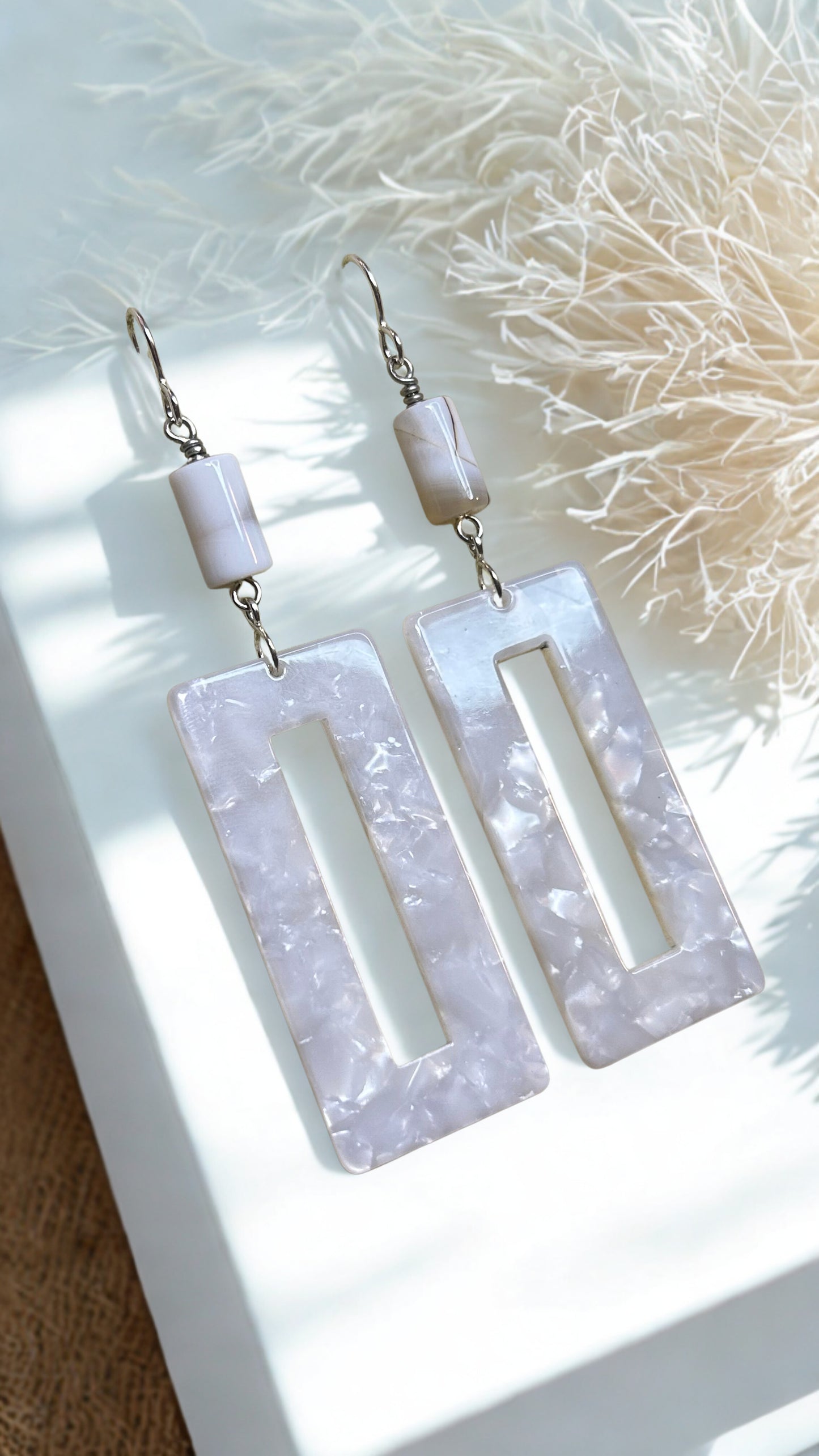 Nila Frame Earrings